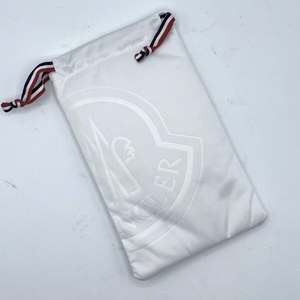 Moncler White drawstring glasses case and cleaning cloth‎